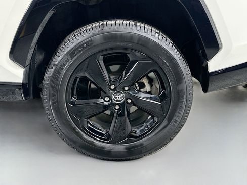 Used 2020 Toyota RAV4 XSE image 29