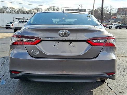 Used 2024 Toyota Camry LE image 20
