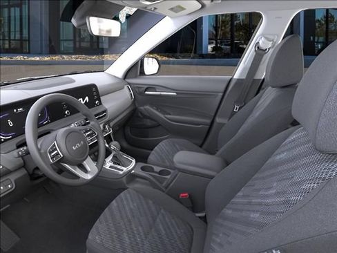 New 2026 Kia Seltos LX FWD image 17