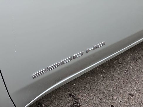 Used 2022 GMC Sierra 2500 SLE image 22