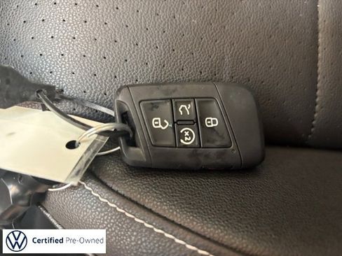 Certified 2023 Volkswagen Jetta SE image 29