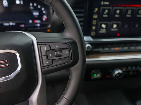 Used 2023 GMC Sierra 1500 Elevation image 14