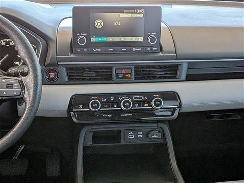Certified 2023 Honda Pilot LX image 13