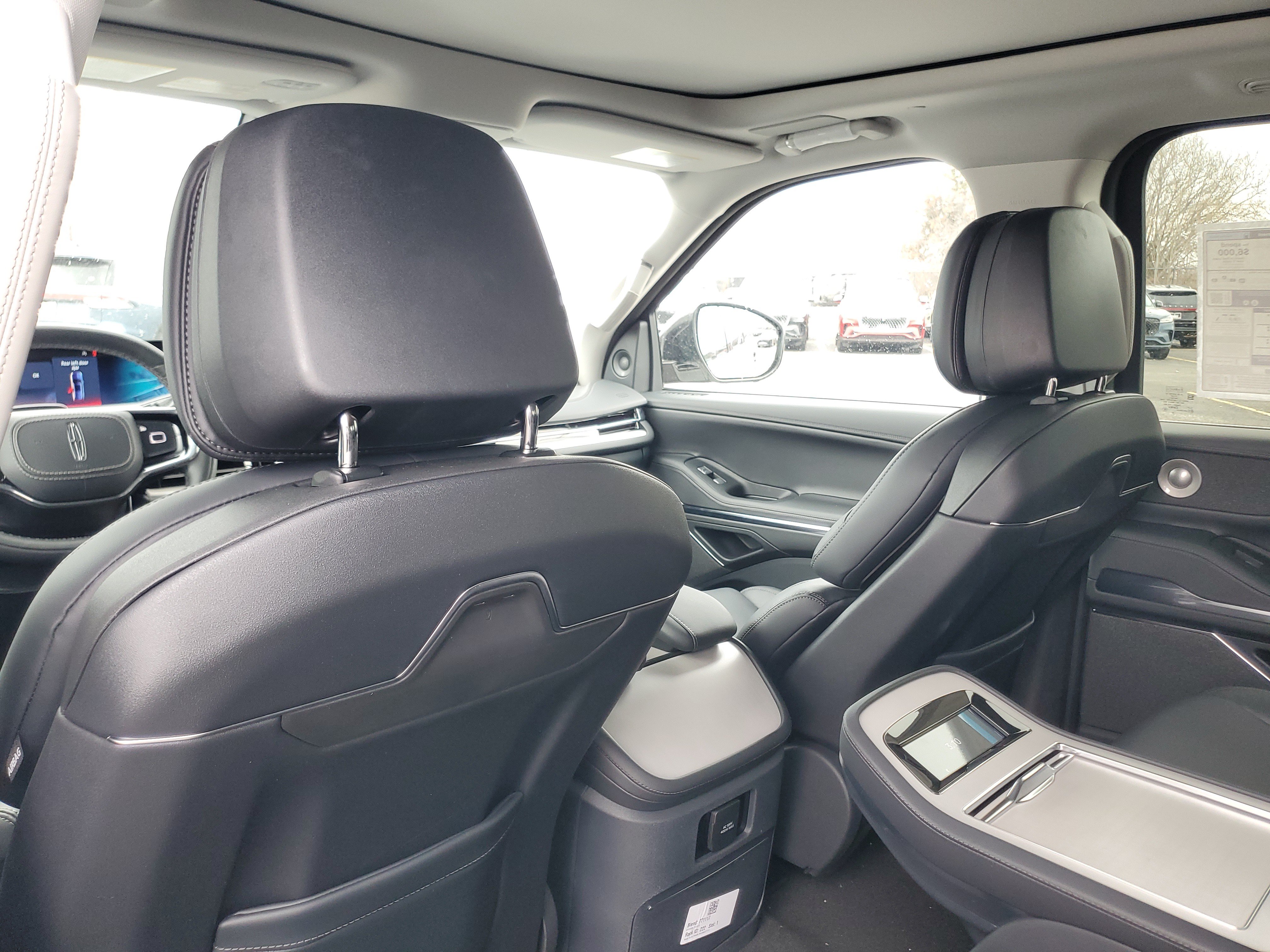 New 2026 Lincoln Navigator Reserve AWD/4WD image 27