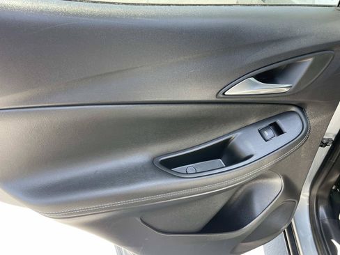 Used 2025 Buick Encore GX Preferred FWD image 22