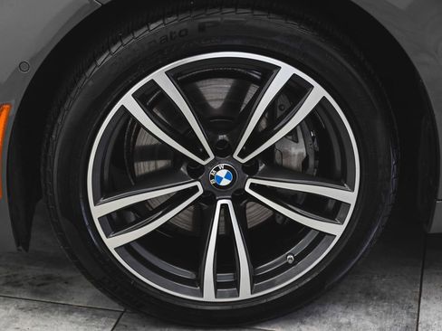 Used 2022 BMW 740i xDrive w/ M Sport Package AWD/4WD image 7