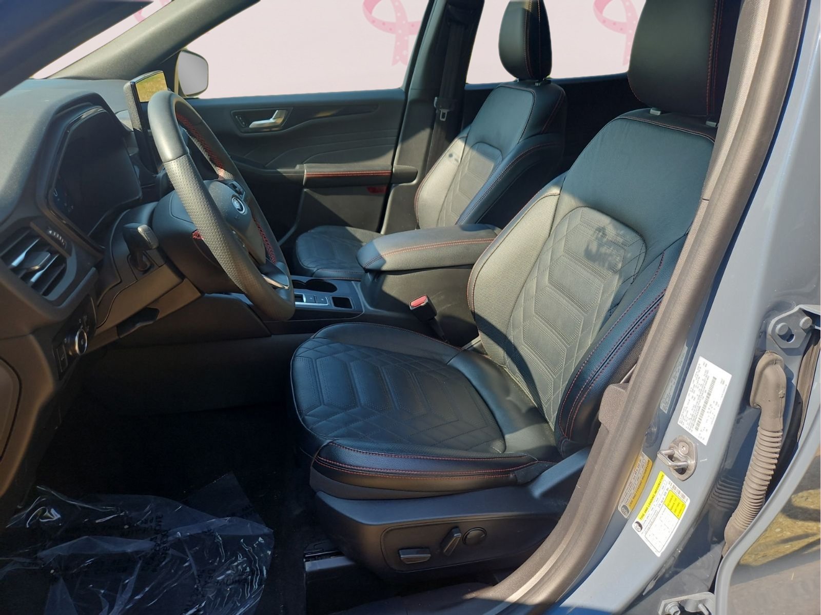 Certified 2024 Ford Escape ST-Line Elite w/ Premium Technology Package AWD/4WD image 24