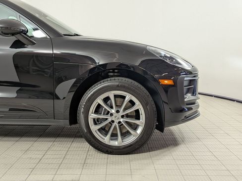 Certified 2025 Porsche Macan Turbo AWD/4WD image 11