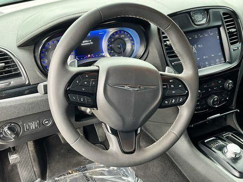 Used 2023 Chrysler 300 S w/ Comfort Group RWD image 11