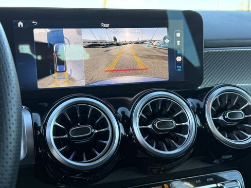 Used 2025 Mercedes-Benz GLB 35 AMG 4MATIC image 28