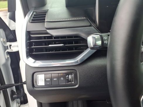 Used 2025 GMC Acadia Elevation AWD/4WD image 31