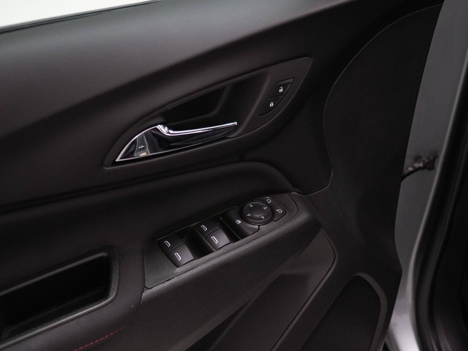 Used 2024 Chevrolet Equinox RS w/ LPO, Floor Liner Package FWD image 6