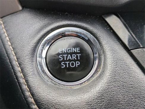 Used 2017 Toyota RAV4 XLE image 29