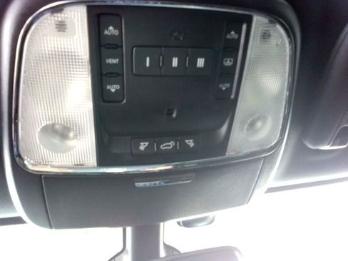 Used 2020 Jeep Grand Cherokee Limited w/ Luxury Group II RWD image 15