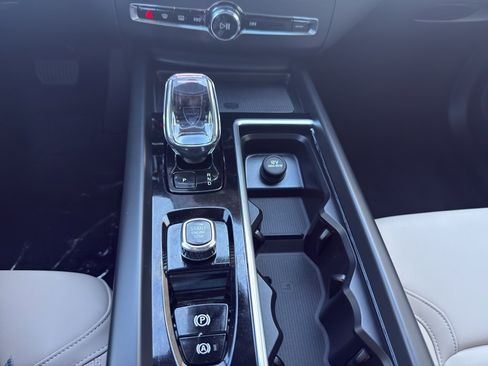 New 2026 Volvo XC60 B5 Core w/ Protection Package image 23