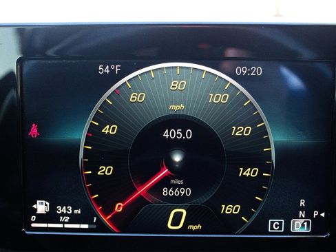 Used 2020 Mercedes-Benz GLB 250 image 13