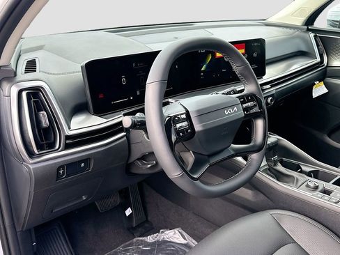Used 2026 Kia Sorento S FWD image 9