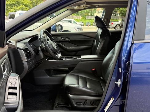 Used 2023 Nissan Rogue SV w/ SV Premium Package AWD/4WD image 23