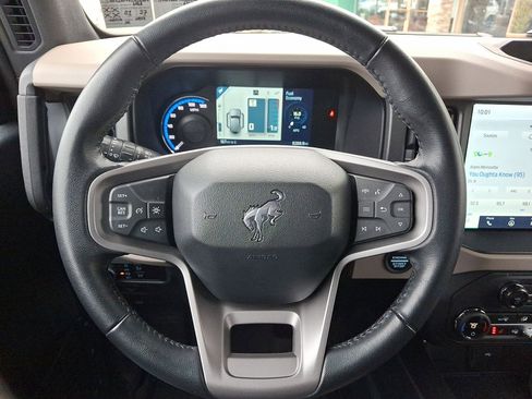 Used 2024 Ford Bronco Wildtrak image 20