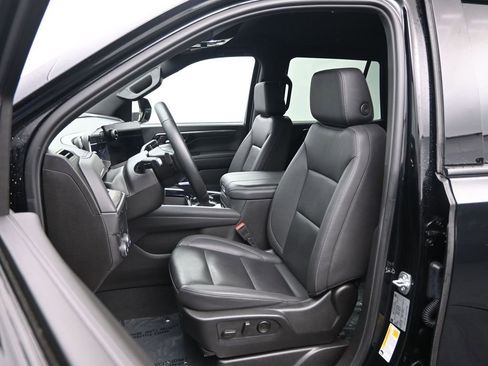 Used 2025 Chevrolet Tahoe Z71 image 25