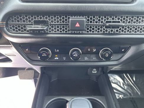 Used 2025 Honda HR-V Sport image 18
