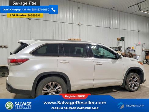 Used 2015 Toyota Highlander XLE AWD/4WD image 4