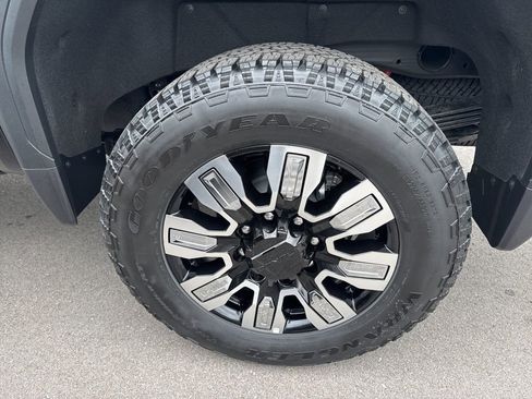 New 2025 GMC Sierra 2500 Denali w/ Denali Reserve Package image 34