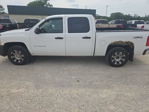 Used 2013 Chevrolet Silverado 1500 W/T AWD/4WD image 5