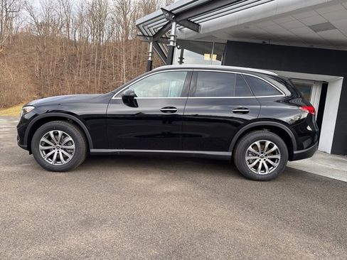 New 2026 Mercedes-Benz GLC 300 4MATIC image 2