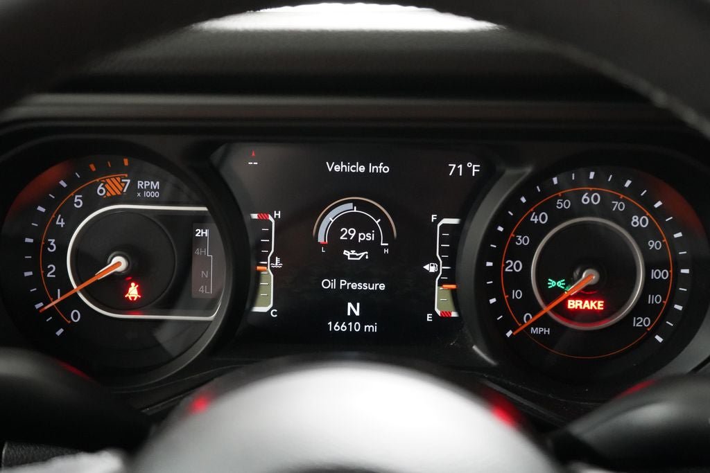 Certified 2025 Jeep Wrangler Sport AWD/4WD image 11