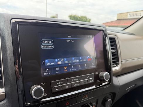 Used 2022 Nissan Frontier SV RWD image 32
