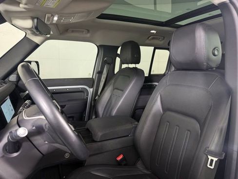 Used 2022 Land Rover Defender 110 SE image 5