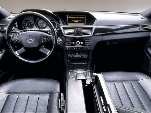Used 2011 Mercedes-Benz E 550 Sedan image 7