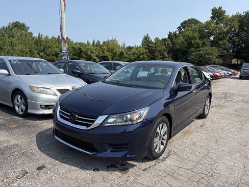 Used 2014 Honda Accord LX image 2