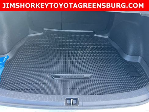Used 2023 Toyota Corolla LE image 27