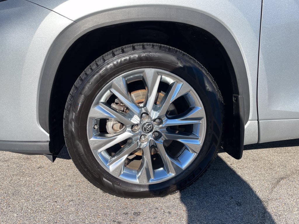 Used 2020 Toyota Highlander Limited AWD/4WD image 9