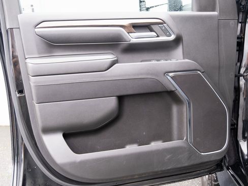 Used 2024 Chevrolet Silverado 3500 LT image 11