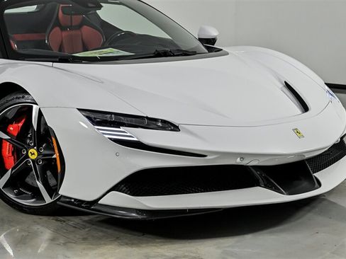 Used 2023 Ferrari SF90 Spider AWD/4WD image 2