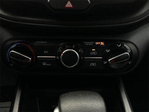 Certified 2022 Kia Soul LX image 32