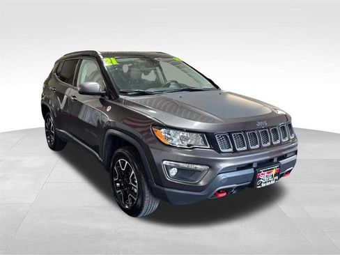 Used 2021 Jeep Compass Trailhawk AWD/4WD image 3