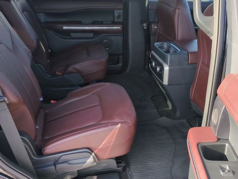 Used 2023 Ford Expedition Limited image 22