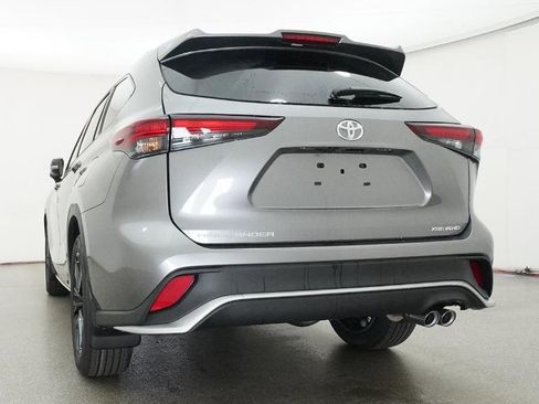 New 2026 Toyota Highlander XSE AWD/4WD image 18