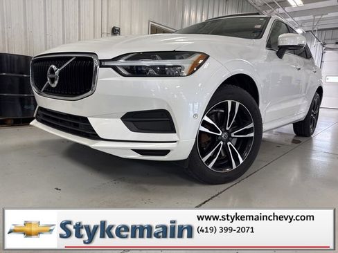 Used 2018 Volvo XC60 T6 Momentum w/ Convenience Package image 34