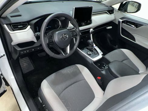 New 2025 Toyota RAV4 XLE w/ Convenience Package image 13
