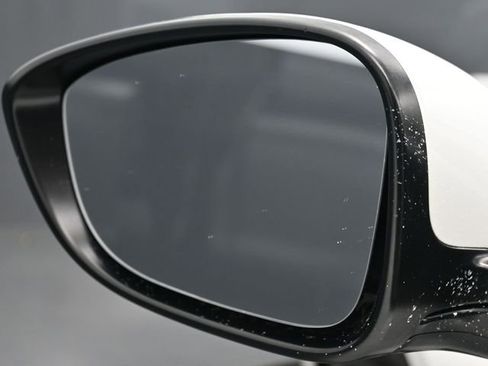 Used 2021 Honda Accord Hybrid image 10