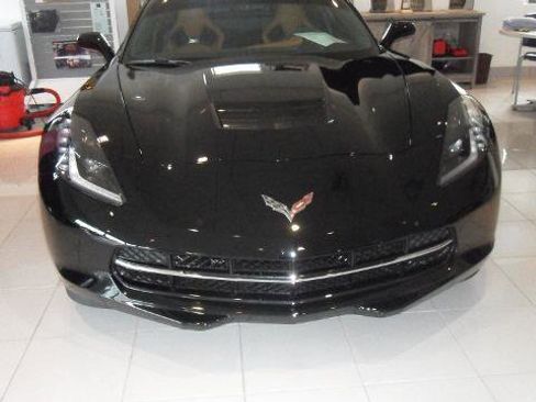 Used 2014 Chevrolet Corvette w/ 3LT Preferred Equipment Group image 2
