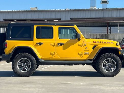 Used 2019 Jeep Wrangler Unlimited Sahara image 9