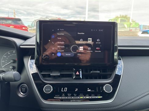 Used 2024 Toyota Corolla SE image 16