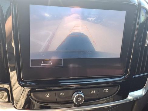 Used 2020 Chevrolet Traverse LT w/ Driver Confidence II Package image 18