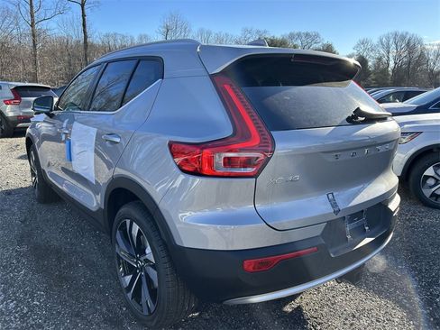 New 2025 Volvo XC40 B5 Ultra w/ Climate Package image 6